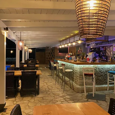 Paloma Blanca 3* イプソス