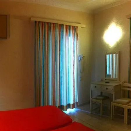 Paloma Blanca 3* イプソス